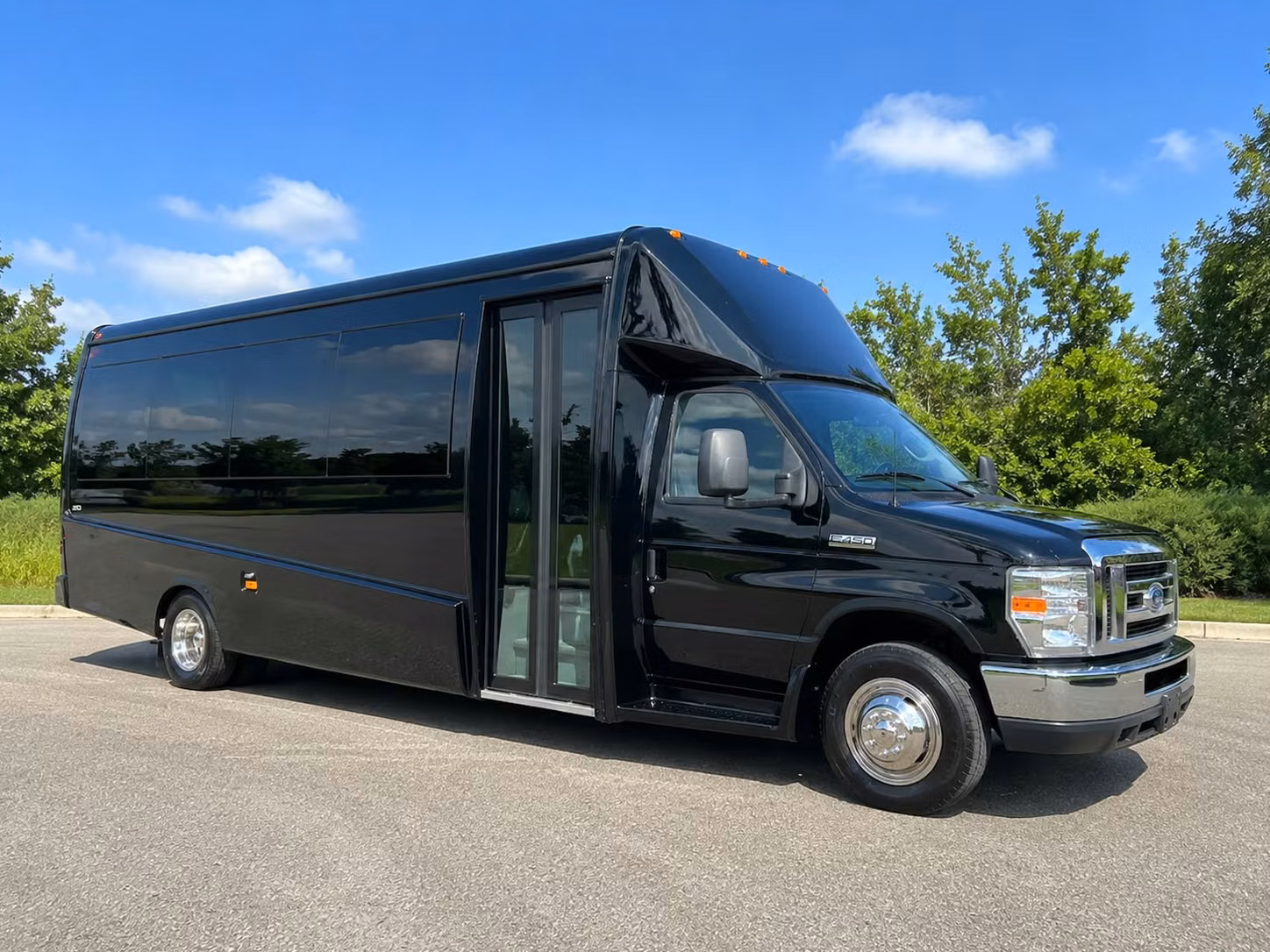 minibus rentals in san jose for smaller prom groups who want a private upscale ride